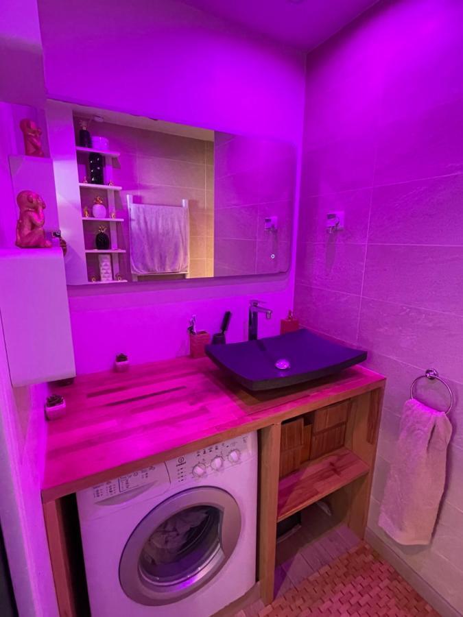 Guest Room "We Are With You In This Flat" Strasbourg Bagian luar foto